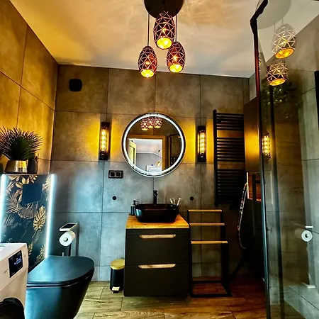 Golden Leaf Sky Loft Jasien Free Parking Gdańsk