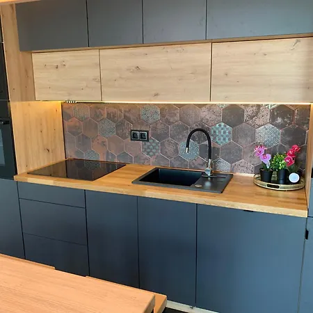 Golden Leaf Sky Loft Jasien Free Parking